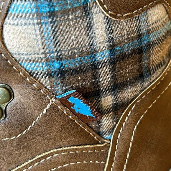 Rocket Dog brown lace up hiking style boots. Size 6. Excellent condition. - Picture 3 of 12